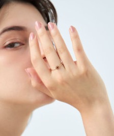 January birthstone "Garnet"