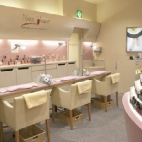 ネイルズユニークアス ショップ詳細 みなとみらい東急スクエア