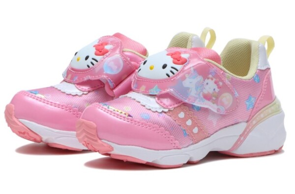 ★MOONSTAR★ サンリオキャラクターの光るキッズシューズが登場★