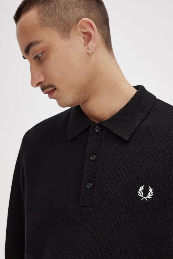 Laurel Wreath Trim Knit Shirt