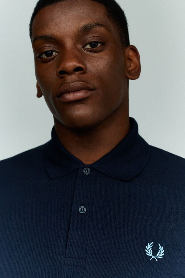 The Fred Perry Shirt - M3
