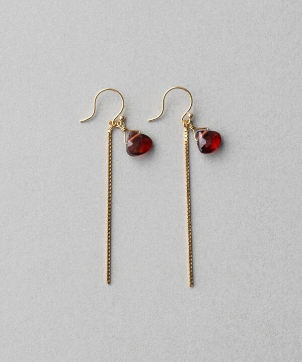 January birthstone "Garnet"