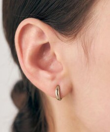 Hug Earring / Pierce