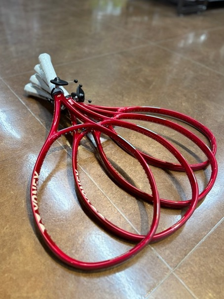 ヨネックス　Vコアラケット　発売開始