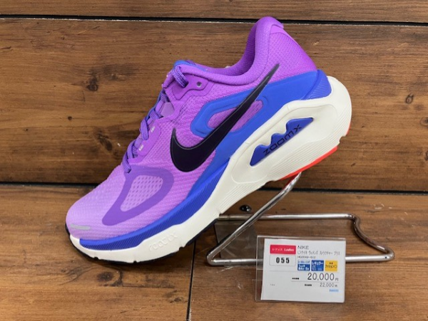  🏃ナイキから新基準のスタビリティシューズ「ストラクチャー プラス」が発売！🏃