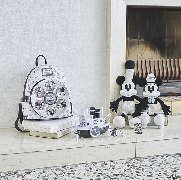 「Disney100 Decades Collections」を3月4日（土）より発売