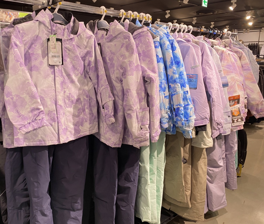 スキー🎿スノーボード🏂ウエア、小物が入荷してます⛄