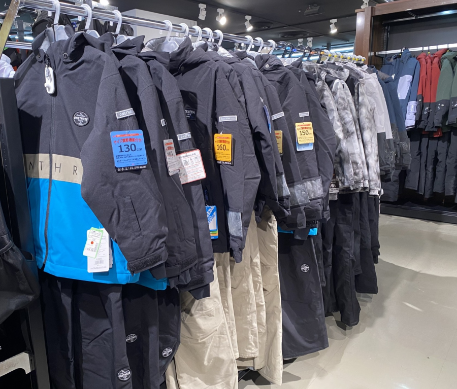 スキー🎿スノーボード🏂ウエア、小物が入荷してます⛄